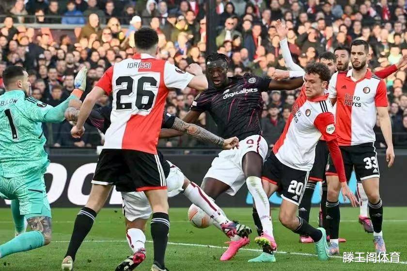 荷甲火力PK土超韧性! 费耶诺德VS费内巴切: 范佩西与穆里尼奥的战术博弈！！